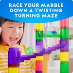 NATIONAL GEOGRAPHIC Glowing Marble Run – Ensemble de construction avec 15 billes en verre qui brillent dans le noir et sac de rangement, cadeaux STEM pour garçons et filles, jouet de projet de construction (exclusivité Amazon)